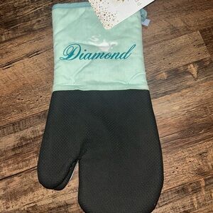 Disney Aladdin Oversized Oven Mitts